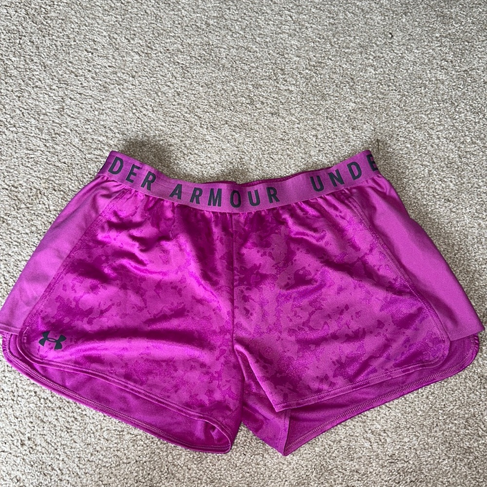 Under Armour Ladies shorts